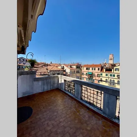 شقة Ca' Silvestro Penthouse With Private Rooftop *